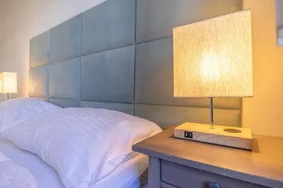 Grundriss der Unterkunft City Chic: Spacious 2 BR Hideaway with Local Flair