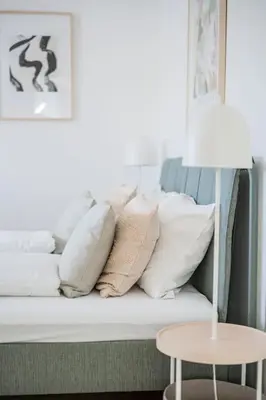 Ein Sitzbereich in der Unterkunft City Chic #21