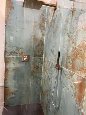 Ein Badezimmer in der Unterkunft Newly renovated Boutique Apartment