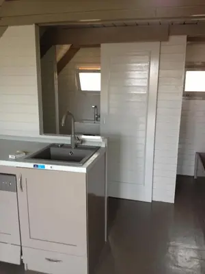 Küche/Küchenzeile in der Unterkunft Seehütte Neusiedlersee - Pfahlbau GlamPing