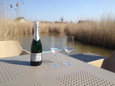 Getränke in der Unterkunft Seehütte Neusiedlersee - Pfahlbau GlamPing