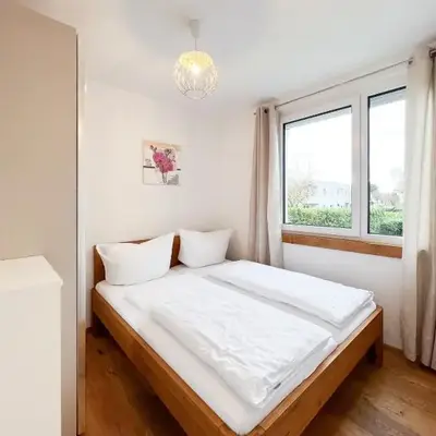 Modern apartment w/ cozy balcony near city center