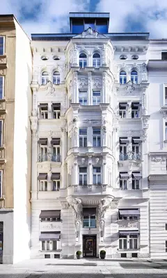 Das Gebäude in dem sich das Hotel befindet