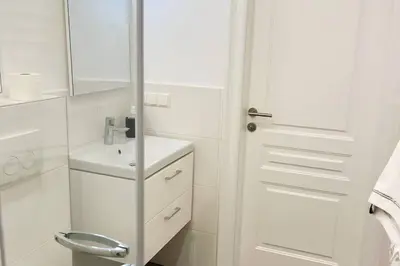 Ein Badezimmer in der Unterkunft Cozy and stylish flat close to Schoenbrunn Palace
