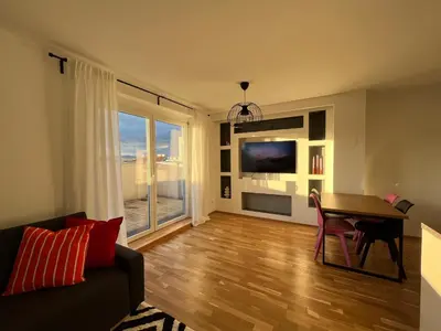 TV/Unterhaltungsangebot in der Unterkunft Penthouse near Central Station with free parking