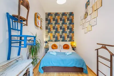 Ein Bett oder Betten in einem Zimmer der Unterkunft Einzigartiges Upcycling DREAM Apt.