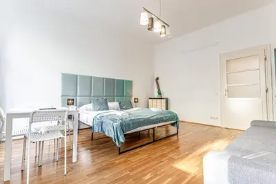 Grundriss der Unterkunft Bright 1BR Apartment 10 Min from Heart of Vienna
