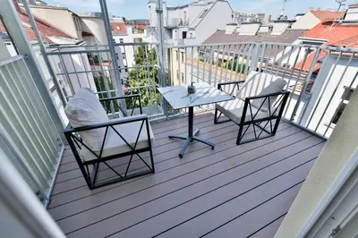 Ein Balkon oder eine Terrasse in der Unterkunft Vienna Lotus Apartments