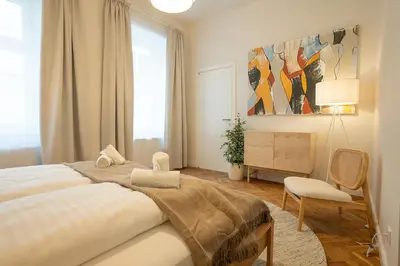 Grundriss der Unterkunft Chic 94m2 apartment with a king-size bed