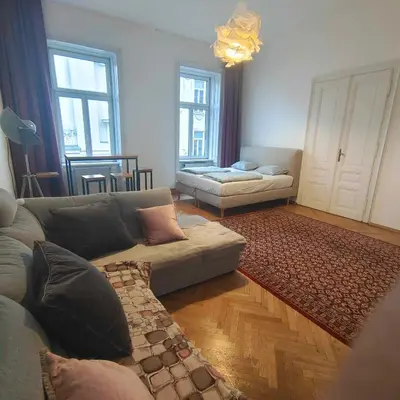 Ein Sitzbereich in der Unterkunft Large 4 room apartment in the center of Vienna