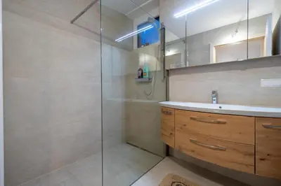 Ein Badezimmer in der Unterkunft Bennett Apartment