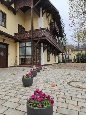 Das Gebäude in dem sich die Ferienwohnung befindet