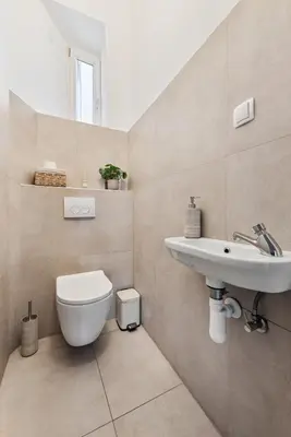 Ein Badezimmer in der Unterkunft Rochus-Market City Apartment is Calling - by 4ty3 Apartments
