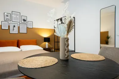 Ein Bett oder Betten in einem Zimmer der Unterkunft Stylish Modern Studio in Central Location