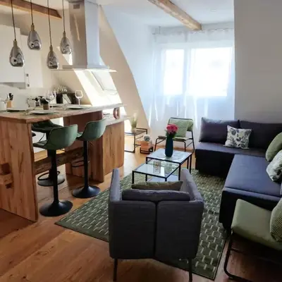 Newly renovated 3 bedroom Apartment with AC and bath tub
