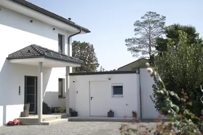 Das Gebäude in dem sich die Ferienwohnung befindet