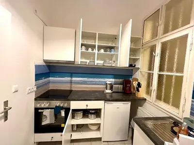 Küche/Küchenzeile in der Unterkunft Klimatisierter Wiener Altbauflair im Zentrum Wiens