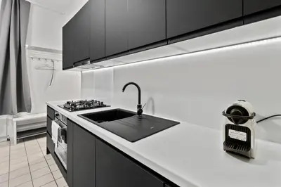 Küche/Küchenzeile in der Unterkunft Modern Apartment close to Center - 2BR