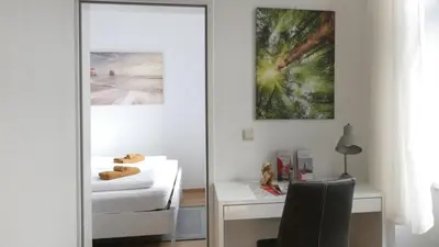 Ein Bett oder Betten in einem Zimmer der Unterkunft Stylish, central 2-room flat near Augarten