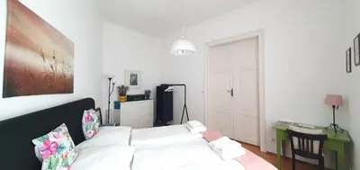 Ein Bett oder Betten in einem Zimmer der Unterkunft Suite in imperial design, central location
