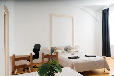 Ein Bett oder Betten in einem Zimmer der Unterkunft Spacious Austrian Style Apartment close to City Center Landstraße