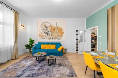 Ein Sitzbereich in der Unterkunft Traum-Wohnung, 63m², TOP Öffi-Anbindung, Smart-TV.