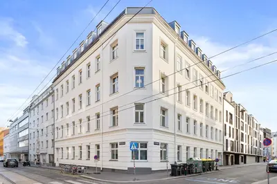 Das Gebäude in dem sich die Ferienwohnung befindet