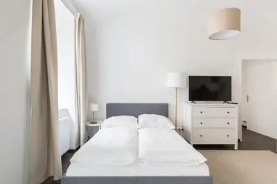 Ein Bett oder Betten in einem Zimmer der Unterkunft Free Parking I 500 Mbit Wifi I Kingsize Bed