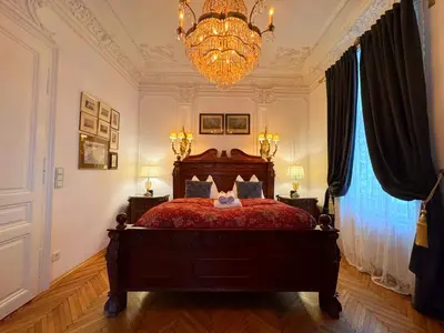 Ein Bett oder Betten in einem Zimmer der Unterkunft 7th HEAVEN Vienna Center Apartments