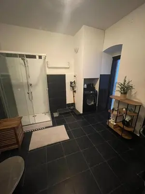 Ein Badezimmer in der Unterkunft City-Refugium Mariahilfer Straße Stilvolles Wohnen am Puls der Stadt T4