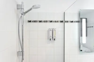 Ein Badezimmer in der Unterkunft Market, Metro, City Center by JR City Apartments