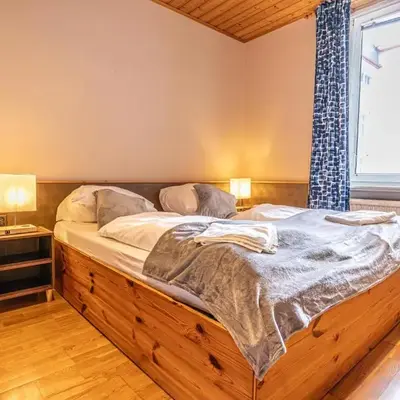 Vienna's Finest Spacious 2BR & 1LR Apartment