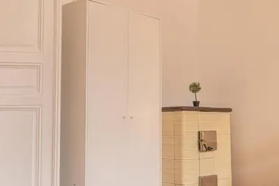 Grundriss der Unterkunft Vibrant 3BR near AKH Hospital - Perfect for Groups