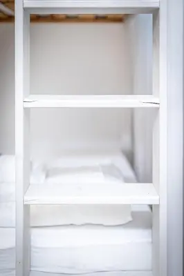 Ein Bett oder Betten in einem Zimmer der Unterkunft CENTRAL & AFFORDABLE by JR City Apartments