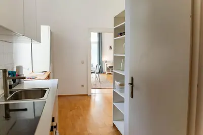 Küche/Küchenzeile in der Unterkunft Savoir-Vivre in unserer zentralen Balkonwohnung