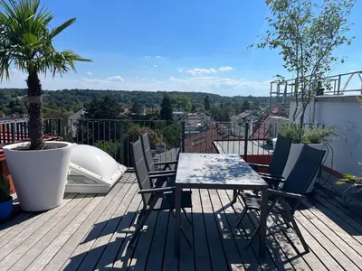 Ein Balkon oder eine Terrasse in der Unterkunft Großzügiges Dachterrassen-Appartment mit Klimaanlage und wunderbarem Ausblick über ganz Wien