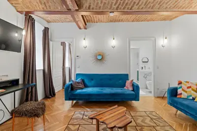 Ein Sitzbereich in der Unterkunft FarawayHomes Studio Vienna #B2