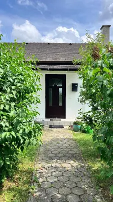 Ein Garten an der Unterkunft Ferienhaus Seeblick
