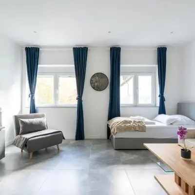 Quiet apartment near Vienna - 60m2 - 24h check-in - for business and family