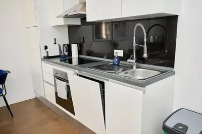 Küche/Küchenzeile in der Unterkunft Charming Vienna Flat - near Metro & Volksoper