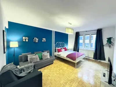 Grundriss der Unterkunft 3 bedroom near Central Train Station Apartment