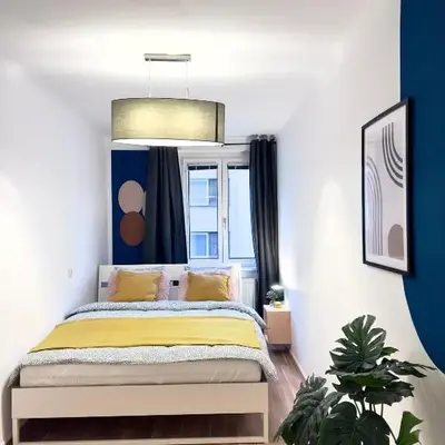 3 bedroom near Central Train Station Apartment