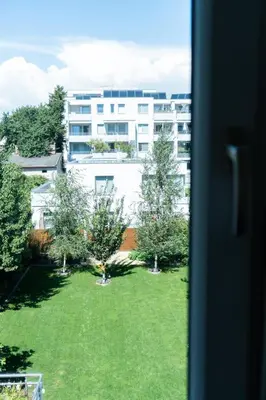 Ein Garten an der Unterkunft Gemütliches Apartment in Wien