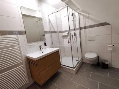 Ein Badezimmer in der Unterkunft Ferienzimmer Reinisch in Tattendorf