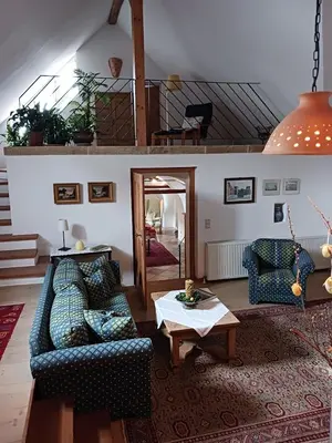 Ein Sitzbereich in der Unterkunft Gästehaus Hans Moser