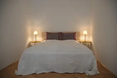 Ein Bett oder Betten in einem Zimmer der Unterkunft Beautiful Central Flat Top-17