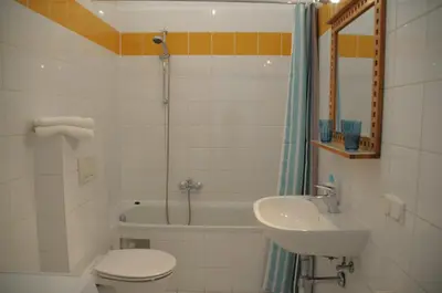 Ein Badezimmer in der Unterkunft Beautiful Central Flat Top-17