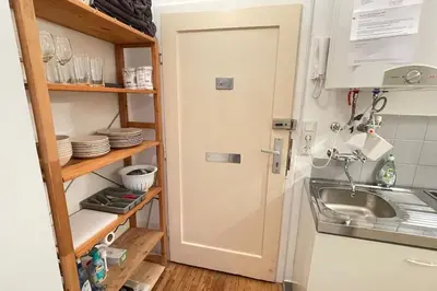 Küche/Küchenzeile in der Unterkunft Mariahilfer street apartment