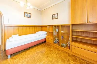 Ein Bett oder Betten in einem Zimmer der Unterkunft Vintage, View & Balcony by JR City Apartments