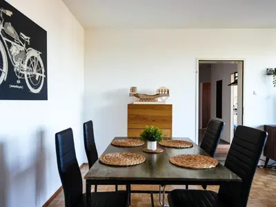 Ein Sitzbereich in der Unterkunft Spacious Apartments with View & Free Parking